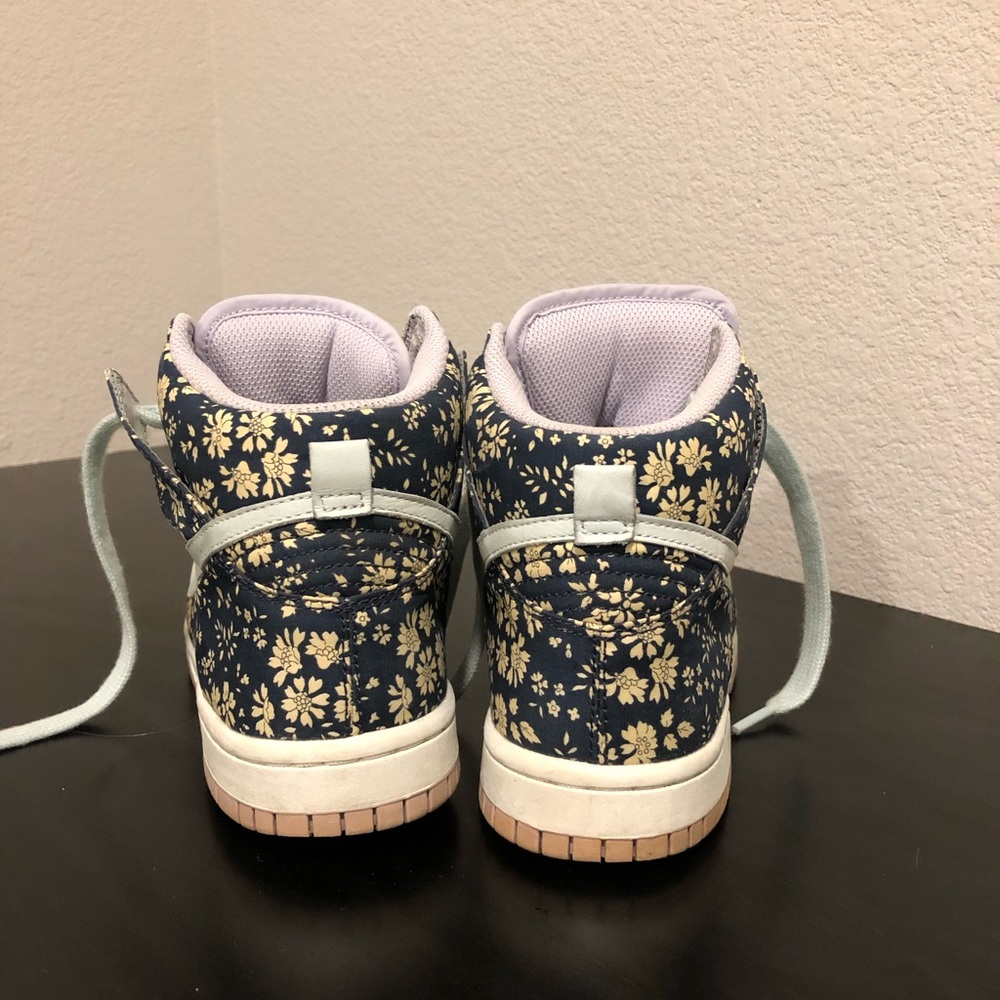 Nike ID Liberty of London dunks. US Size 7 - Picture 3 of 7